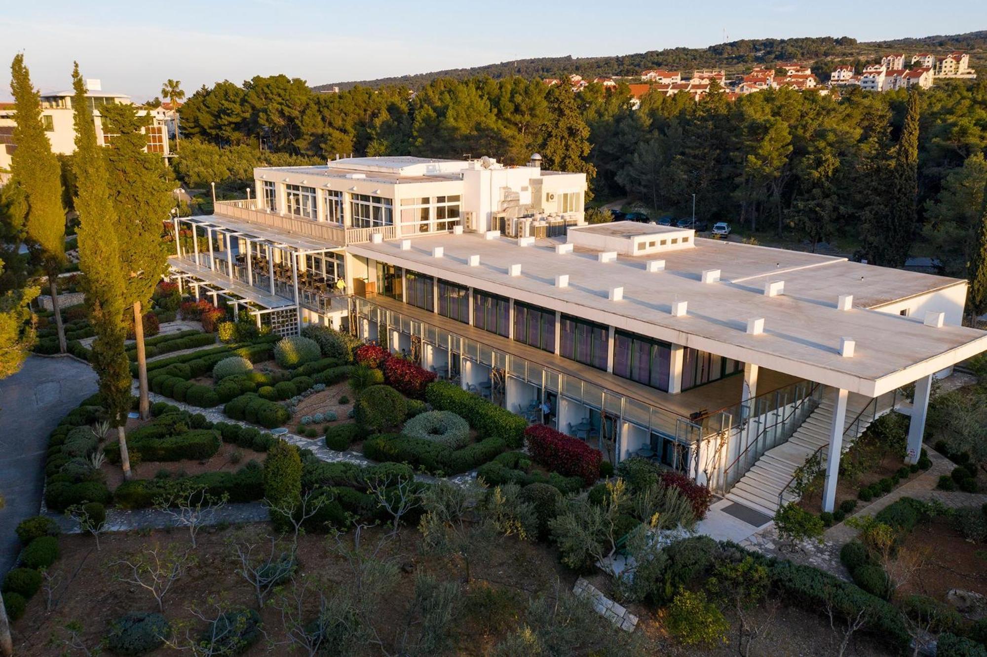 Aminess Vival Casa Velaris Supetar Exterior foto