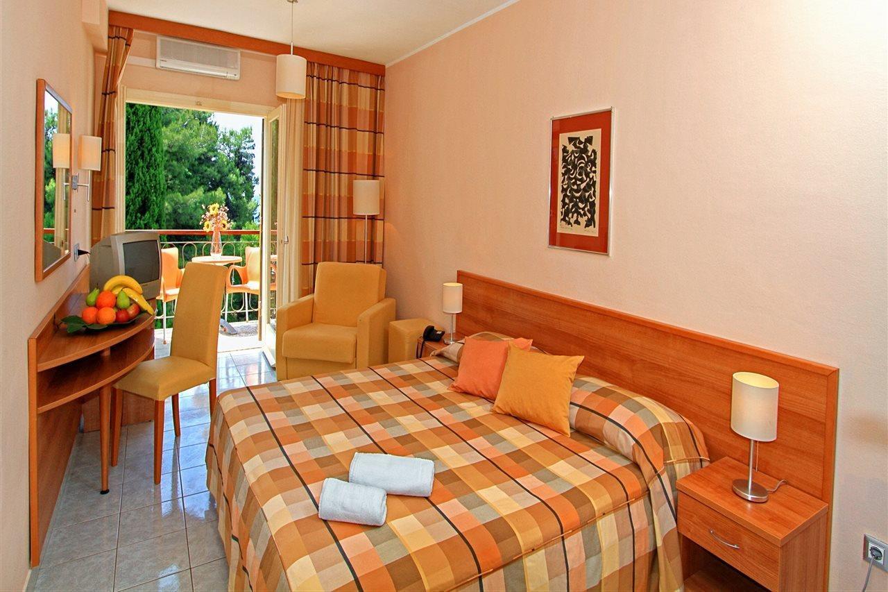 Aminess Vival Casa Velaris Supetar Exterior foto